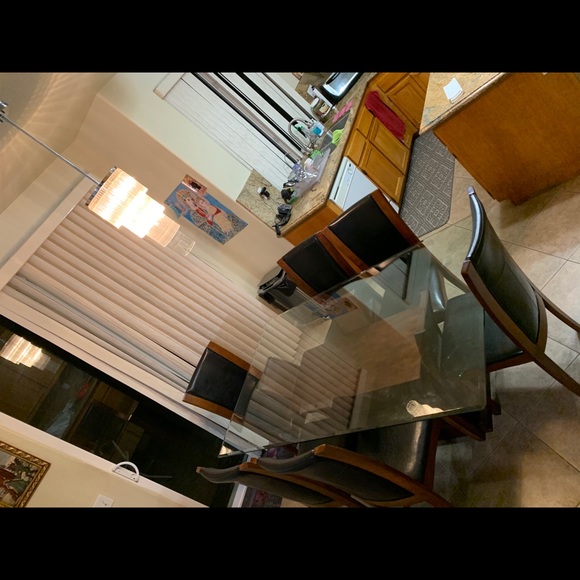 Table - Picture 3 of 4